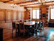 Klosterstube mit Blocktisch Krone Aarberg