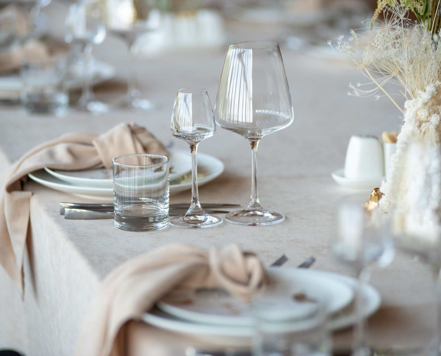 Tischdekoration für eine Hochzeit