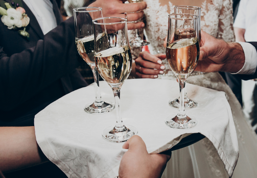 Champagnerservice an der Hochzeit
