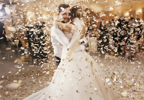 Brautpaar beim Hochzeitstanz