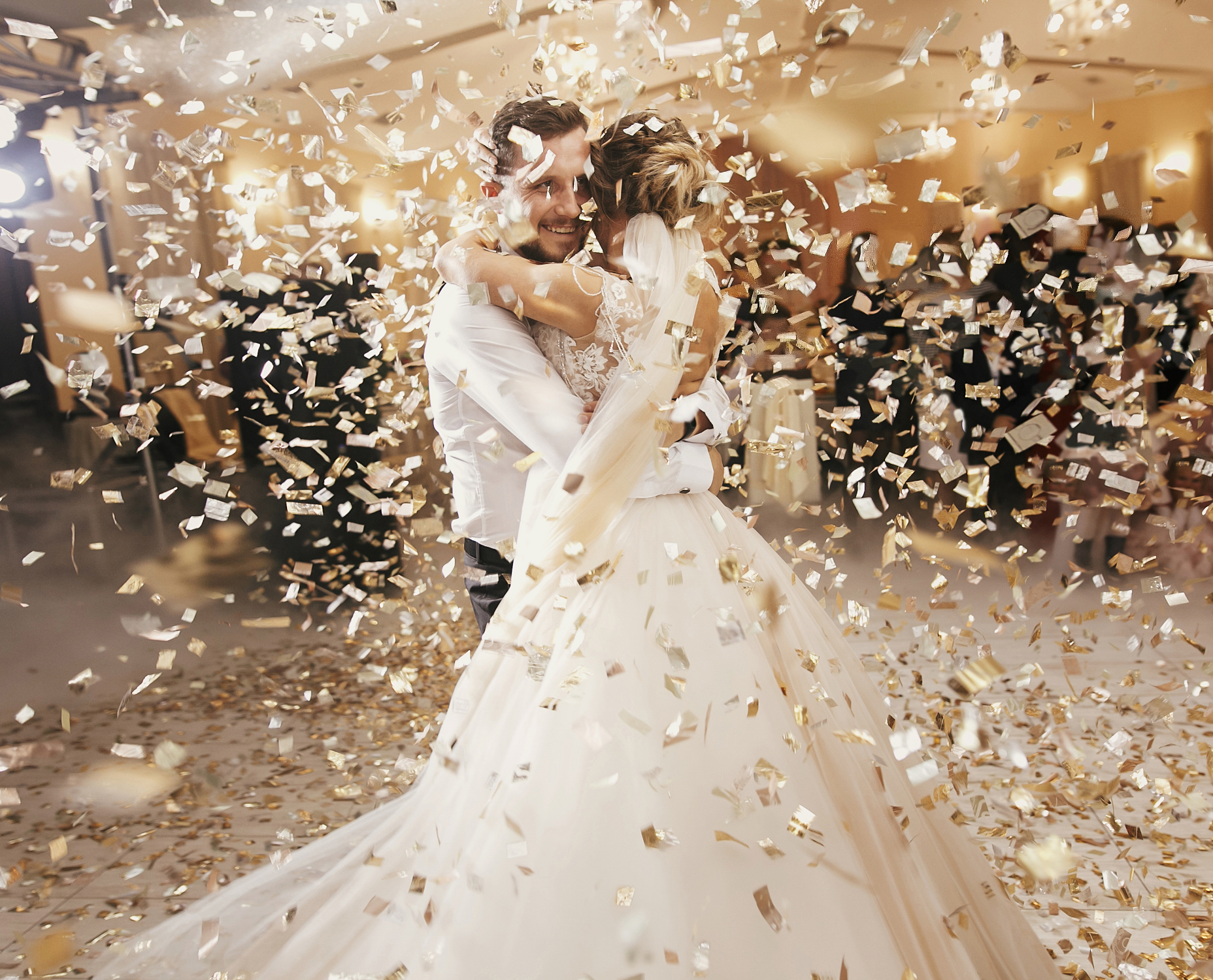 Brautpaar beim Hochzeitstanz